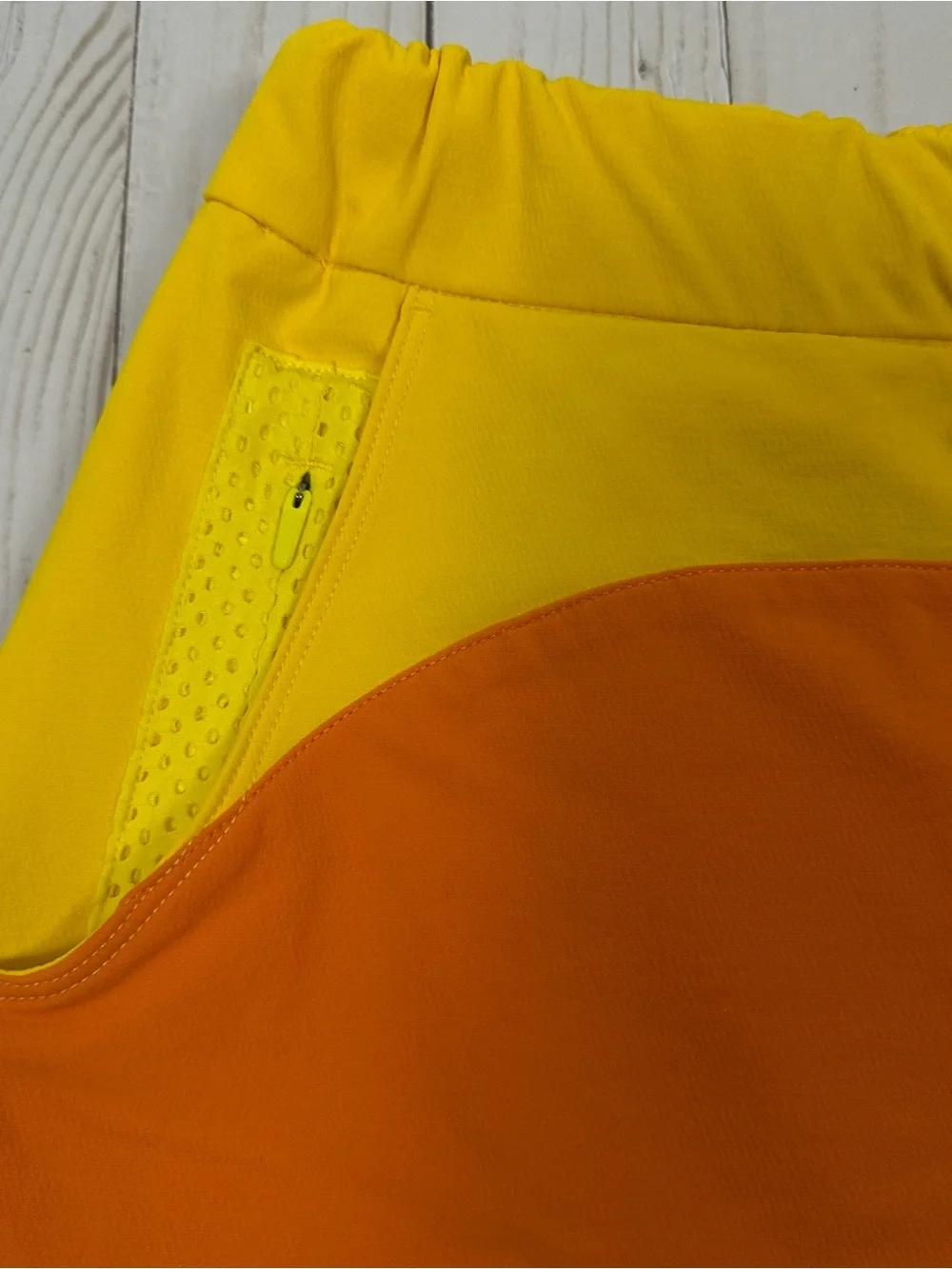OUTDOOR VOICES RecTrek trail Skort in Sunshine/Clementine/Sun Orange - small